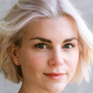 تصویر هنرمند Claire Clancy