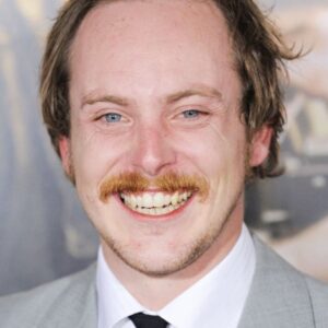 تصویر هنرمند Tom Budge