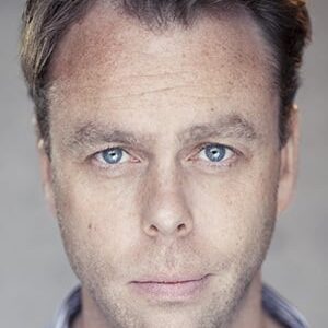 تصویر هنرمند Bruce Mackinnon