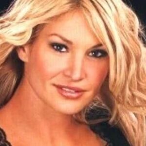 تصویر هنرمند Julie Costello