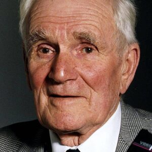 تصویر هنرمند Desmond Llewelyn
