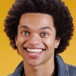 تصویر هنرمند Christian McCartney