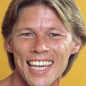 تصویر هنرمند Dennis Stewart