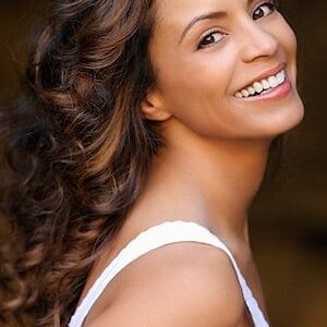 تصویر هنرمند Carolyn Neff