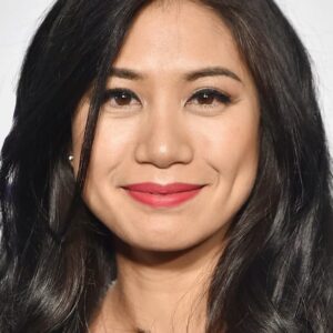 تصویر هنرمند Liza Lapira