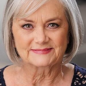 تصویر هنرمند Debbi Tucker