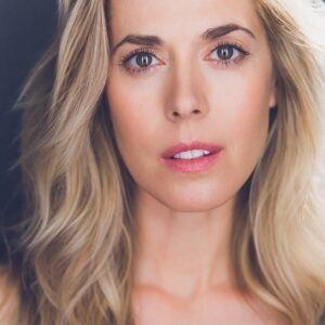 تصویر هنرمند Lucy Owen