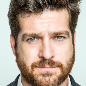 تصویر هنرمند Zachary Bennett