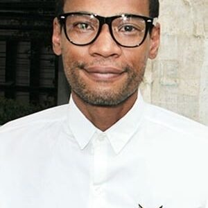 تصویر هنرمند Phontharis Chotkijsadarsopon