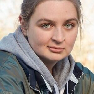 تصویر هنرمند Chelsea Elizabeth Holmes