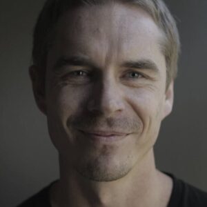 تصویر هنرمند Daniel Cowley