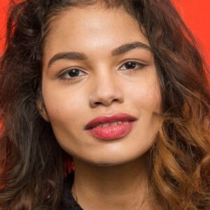 تصویر هنرمند Helena Howard