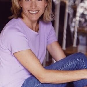 تصویر هنرمند Mary Beth Dolan