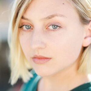 تصویر هنرمند Lily Bleu Andrew