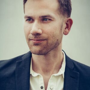 تصویر هنرمند Aaron Moorhead