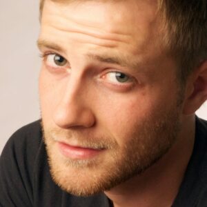 تصویر هنرمند Kjartan Hewitt