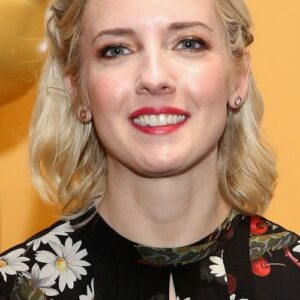 تصویر هنرمند Katie Dippold