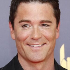 تصویر هنرمند Yannick Bisson