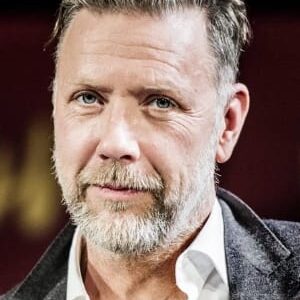 تصویر هنرمند Mikael Persbrandt
