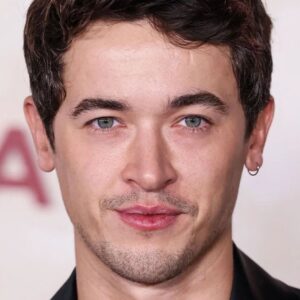 تصویر هنرمند Tom Blyth