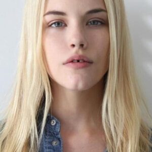 تصویر هنرمند Ashley B. Smith