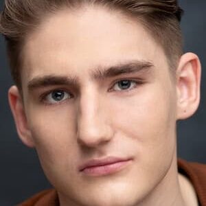 تصویر هنرمند Liam Stewart-Kanigan