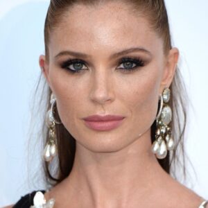 تصویر هنرمند Georgina Chapman