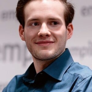 تصویر هنرمند Adrian Zaremba