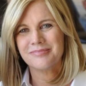 تصویر هنرمند Laurie MacDonald