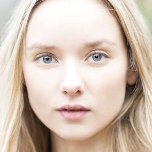 تصویر هنرمند Alexandra Dowling
