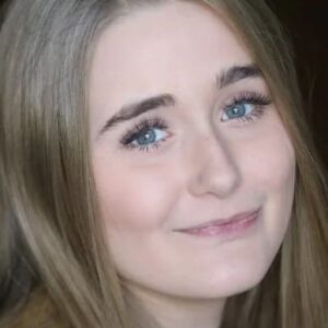 تصویر هنرمند Liz Kate