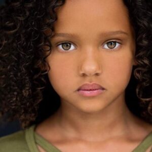 تصویر هنرمند RaeLynn Bratten