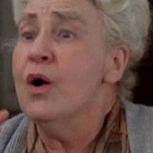 تصویر هنرمند Beth Amos