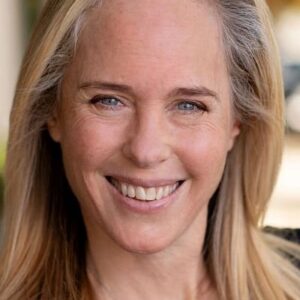 تصویر هنرمند Holly Dorff