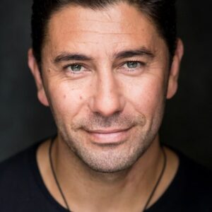 تصویر هنرمند Xavier Horan