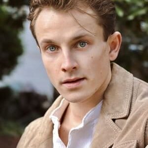 تصویر هنرمند Reilly Walters