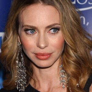 تصویر هنرمند Yvonne Sciò