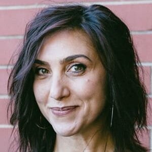 تصویر هنرمند Elena Carapetis