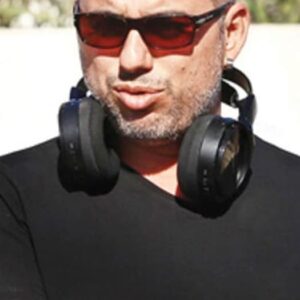 تصویر هنرمند Mehmet Ada Öztekin