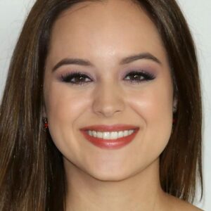 تصویر هنرمند Hayley Orrantia