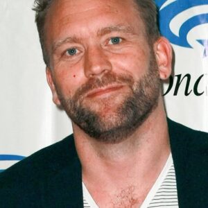 تصویر هنرمند Lars Klevberg