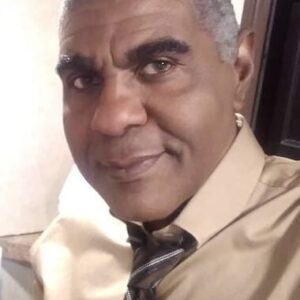 تصویر هنرمند Neil Whitely