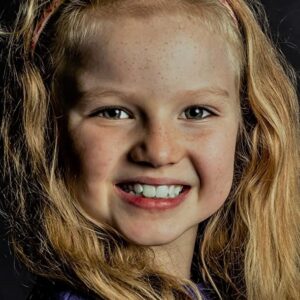 تصویر هنرمند Molly McCann