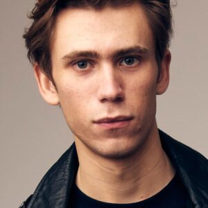 تصویر هنرمند Owen Teague