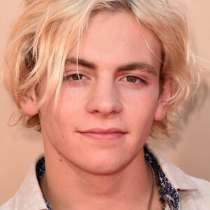 تصویر هنرمند Ross Lynch