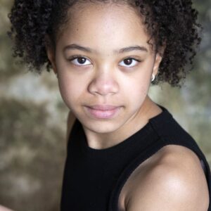 تصویر هنرمند Lauren Brady