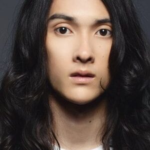 تصویر هنرمند Louis Kurihara