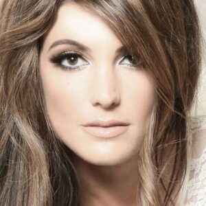 تصویر هنرمند Julia Benson