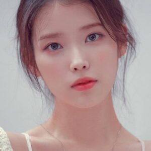 تصویر هنرمند IU