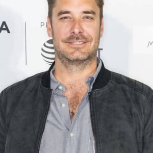 تصویر هنرمند Sean M. Stuart